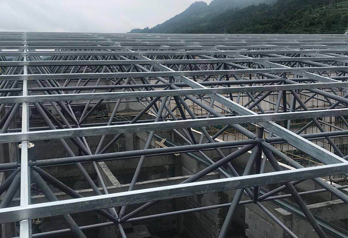 吉首仁怀冠英学校艺体楼网架
